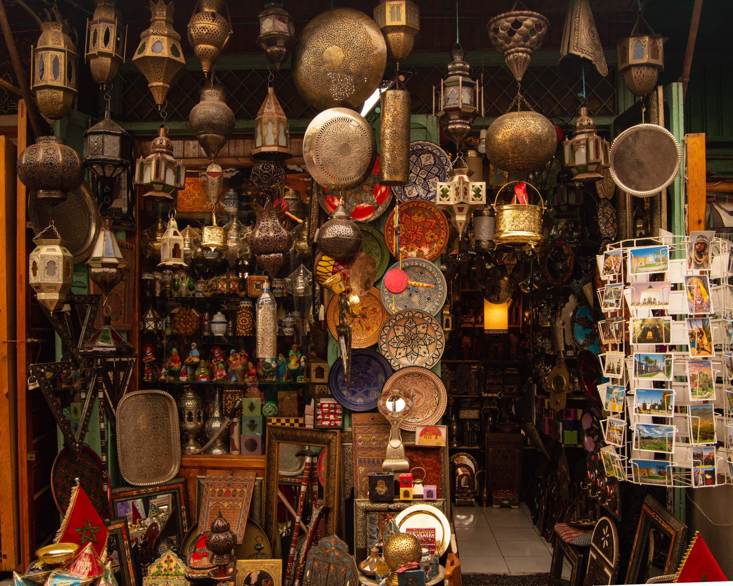 4 Ways to Bring Home Ethical and Sustainable Souvenirs