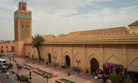 Learning How to Bargain While Exploring Marrakesh